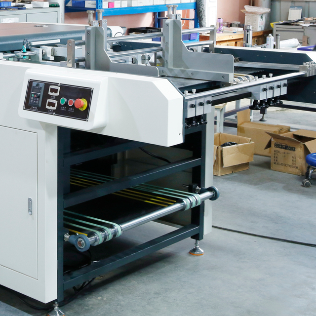 LS-1200B Automatische Hochgeschwindigkeits-Kartonnutmaschine